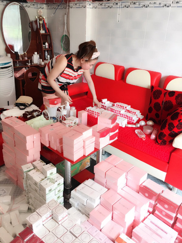 nghi viec cong nhan, me mot con thu nhap khung nho no luc kinh doanh online - 4